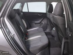 Skoda Kamiq 1.0 TSI 81KW DSG STYLE 5P - Miniatura 6