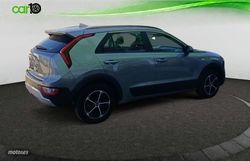 Kia Niro 1.6 GDi HEV 95kW (129CV) Drive - Miniatura 7
