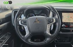 Mitsubishi Outlander 2.4 PHEV Kaiteki+ Auto 4WD - Miniatura 12