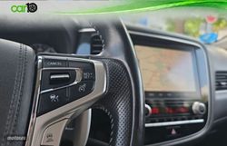 Mitsubishi Outlander 2.4 PHEV Kaiteki+ Auto 4WD - Miniatura 15