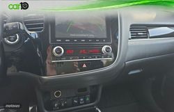 Mitsubishi Outlander 2.4 PHEV Kaiteki+ Auto 4WD - Miniatura 19