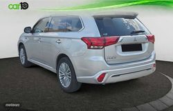 Mitsubishi Outlander 2.4 PHEV Kaiteki+ Auto 4WD - Miniatura 2