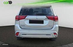 Mitsubishi Outlander 2.4 PHEV Kaiteki+ Auto 4WD - Miniatura 3