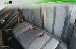 Peugeot 3008 Hybrid 225 e-EAT8 Allure Pack - Miniatura 12