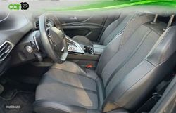 Peugeot 3008 Hybrid 225 e-EAT8 Allure Pack - Miniatura 8