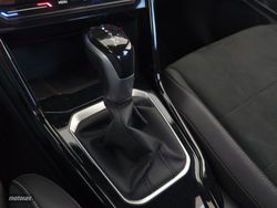 Volkswagen T-Roc R-Line 2.0 TDI 110 kW (150 CV) DSG - Miniatura 14