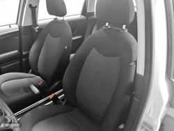 Mini Countryman Cooper D 82 kW (111 CV) - Miniatura 18