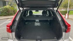 Volvo XC 60 2.0 B4 D PLUS DARK AUTO 4WD 5P - Miniatura 13