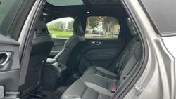 Volvo XC 60 2.0 B4 D PLUS DARK AUTO 4WD 5P - Miniatura 6