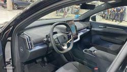 Volvo EX30 EX30 PLUS P5 LONG RANGE ELECTRIC - Miniatura 4