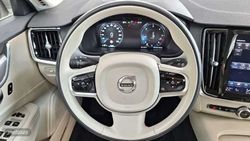 Volvo S 90 2.0 D5 MOMENTUM 4WD AUTO 4P - Miniatura 11