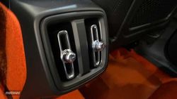 Volvo XC40 1.5 T3 R-DESIGN AUTO 5P - Miniatura 11