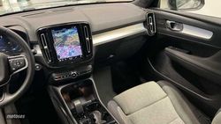 Volvo XC40 2.0 B3 PLUS DARK AUTO 163 CV - Miniatura 13
