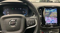 Volvo XC40 2.0 B3 PLUS DARK AUTO 163 CV - Miniatura 15