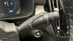 Volvo XC40 2.0 B3 PLUS DARK AUTO 163 CV - Miniatura 17