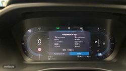 Volvo XC40 2.0 B3 PLUS DARK AUTO 163 CV - Miniatura 18