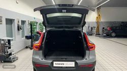 Volvo XC40 2.0 B3 PLUS DARK AUTO 163 CV - Miniatura 30