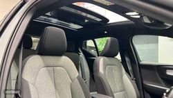 Volvo XC40 2.0 B3 PLUS DARK AUTO 163 CV - Miniatura 6