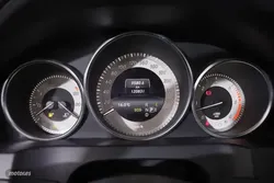 Mercedes Clase E E350 BLUETECH COUPE EXECUTIVE AUTO 265CV 2P # TECHO PANORAMICO ELE,CUERO,NAVI, - Miniatura 19