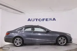 Mercedes Clase E E350 BLUETECH COUPE EXECUTIVE AUTO 265CV 2P # TECHO PANORAMICO ELE,CUERO,NAVI, - Miniatura 24