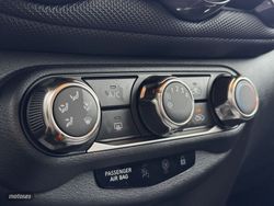 Nissan Juke 1.0 DIG-T 114cv DCT 7 Vel. Acenta - Miniatura 24