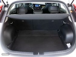 Kia Niro 1.6 GDi HEV 104kW (141CV) Drive - Miniatura 21
