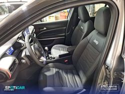 Jeep Avenger 1.2 G 74kW (100CV) Summit - Miniatura 9