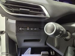 Peugeot 5008 5008 1.5 BLUE-HDI ROADTRIP EAT8 AUTOMATICO 7 PLAZAS - Miniatura 16
