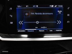 Peugeot 2008 1.2 100CV Allure - Miniatura 10