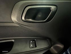 Hyundai i10 1.0 MPI 63CV Essence Connect - Miniatura 15