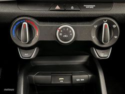Kia Stonic 1.2 84CV Concept - Miniatura 13