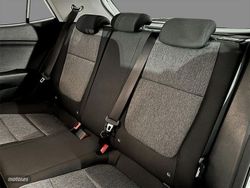Kia Stonic 1.2 84CV Concept - Miniatura 18