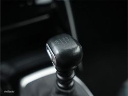 Peugeot 2008 1.2 100CV Allure Pack - Miniatura 13