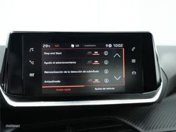 Peugeot 2008 1.2 100CV Allure Pack - Miniatura 9