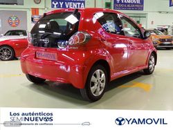 Toyota Aygo 70 City 50 kW (68 CV) - Miniatura 2