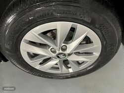 Skoda Fabia 1.0 MPI 80CV Essence - Miniatura 20