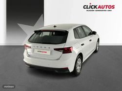 Skoda Fabia 1.0 MPI 80CV Essence - Miniatura 5