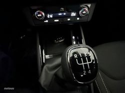Skoda Kamiq 1.0 TSI 95CV Ambition - Miniatura 17