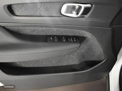 Volvo XC40 1.5 129CV T2 Essential Auto - Miniatura 15