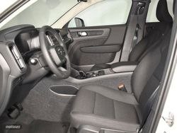 Volvo XC40 1.5 129CV T2 Essential Auto - Miniatura 16