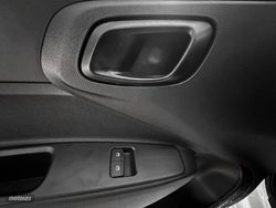 Hyundai i10 1.0 MPI 66CV Essence - Miniatura 10