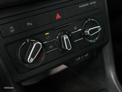 Volkswagen T-Cross 1.0 TSI 95CV Edition - Miniatura 13