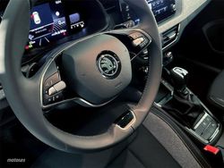 Skoda Kamiq 1.0 TSI 115CV Selection DSG - Miniatura 17
