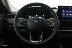 Jeep Compass 1.5 MHEV 96KW NIGHT EAGLE FWD DDCT 5P - Miniatura 13