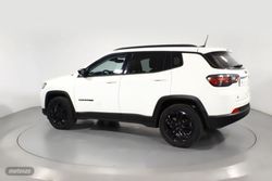 Jeep Compass 1.5 MHEV 96KW NIGHT EAGLE FWD DDCT 5P - Miniatura 18