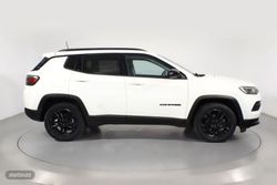 Jeep Compass 1.5 MHEV 96KW NIGHT EAGLE FWD DDCT 5P - Miniatura 3