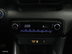 Toyota Yaris 1.5 VVT-I HEV ACTIVE TECH 5P - Miniatura 11