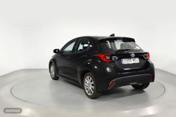 Toyota Yaris 1.5 VVT-I HEV ACTIVE TECH 5P - Miniatura 2