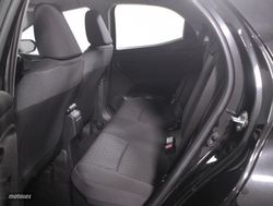 Toyota Yaris 1.5 VVT-I HEV ACTIVE TECH 5P - Miniatura 26