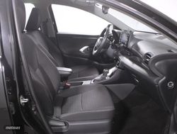 Toyota Yaris 1.5 VVT-I HEV ACTIVE TECH 5P - Miniatura 5